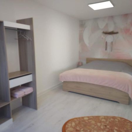 La Sweet Du Globe Maubeuge Apartment Екстериор снимка
